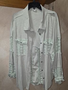 POL Light Crochet Accent Button-Up Shirt